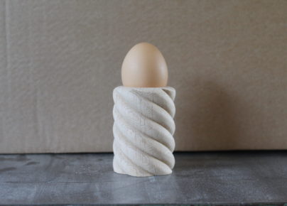 Coquetier original torsadé