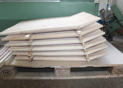 oup blanc tourneur sur bois